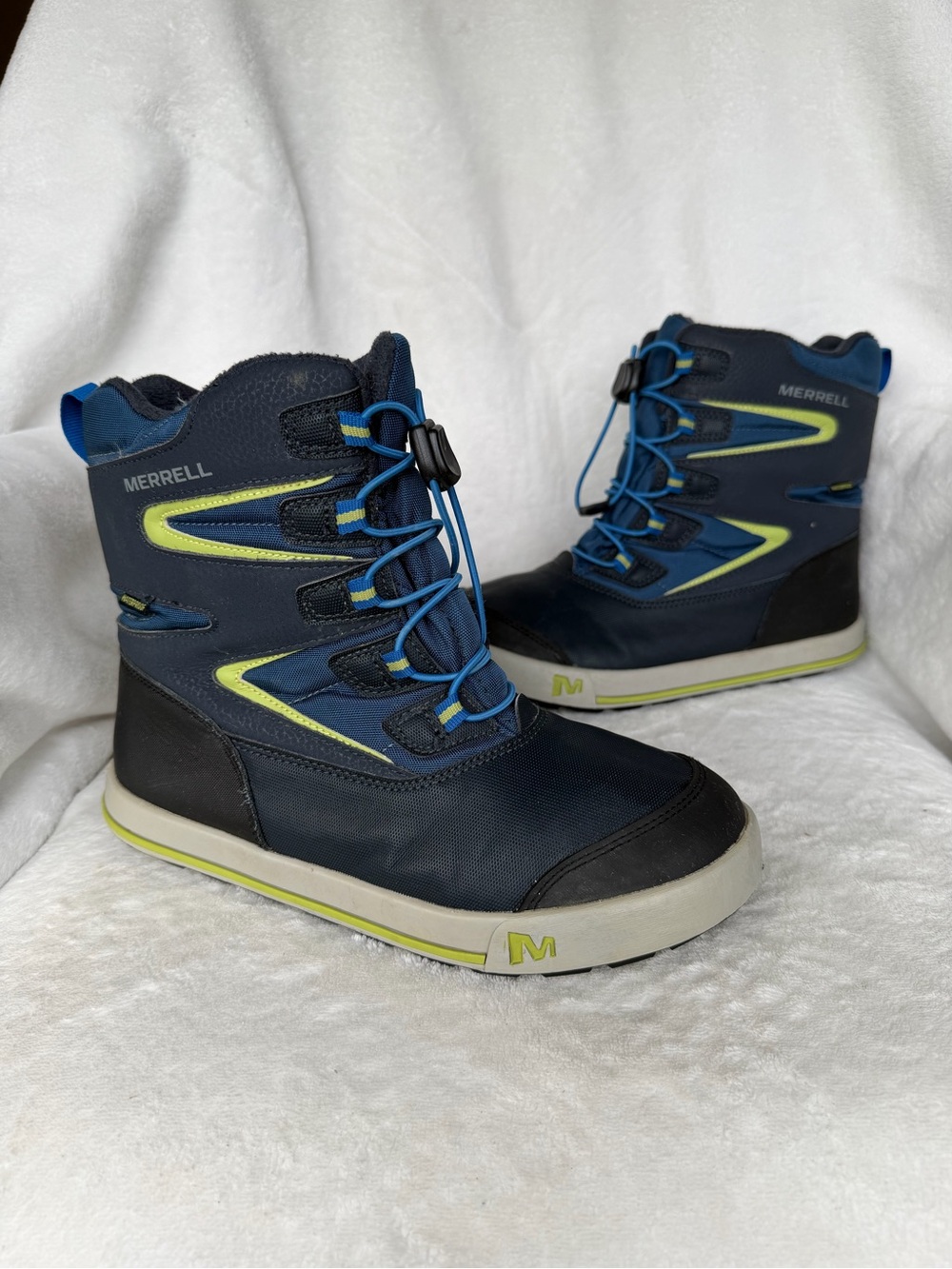 Merrell Kids Navy and Lime Accent Winter Boots 6